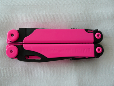 Hot pink powdercoated Leatherman front view closed